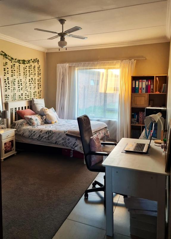 2 Bedroom Property for Sale in Van Der Hoff Park North West